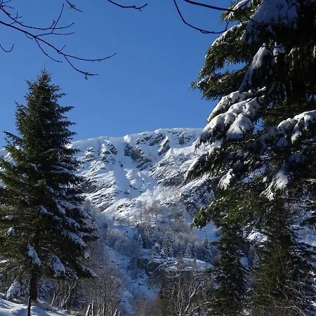 Au Calme Avec 2 Chambres, Terrasse, Jardin, Bbq Et Parking Inclus A - Fr-1-744-42