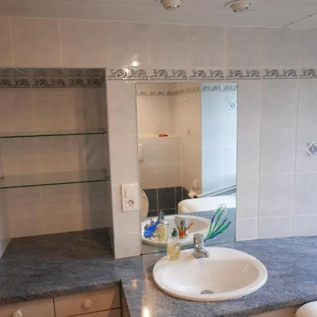 Au Calme Avec 2 Chambres, Terrasse, Jardin, Bbq Et Parking Inclus A - Fr-1-744-42