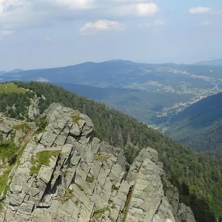 Au Calme Avec 2 Chambres, Terrasse, Jardin, Bbq Et Parking Inclus A - Fr-1-744-42 *