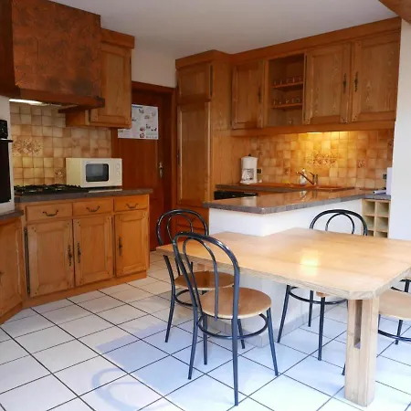Au Calme Avec 2 Chambres, Terrasse, Jardin, Bbq Et Parking Inclus A - Fr-1-744-42 شقة